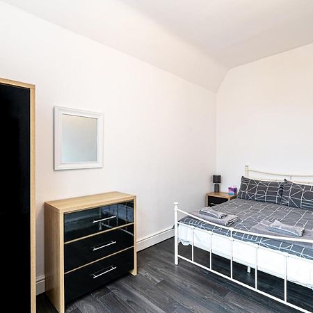 Two Bedroom Holiday Apartment Colwyn Bay Luaran gambar