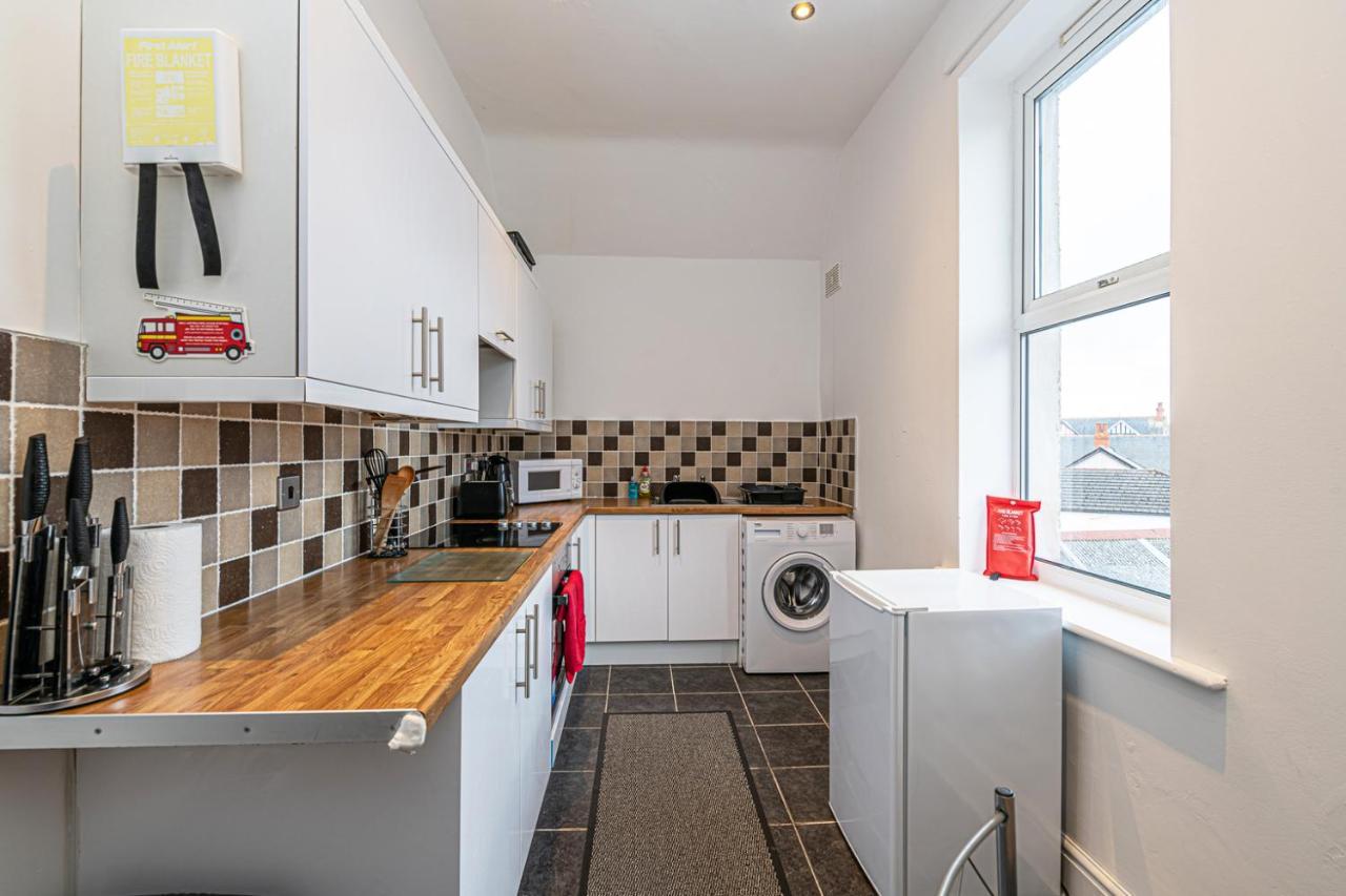 Two Bedroom Holiday Apartment Colwyn Bay Luaran gambar